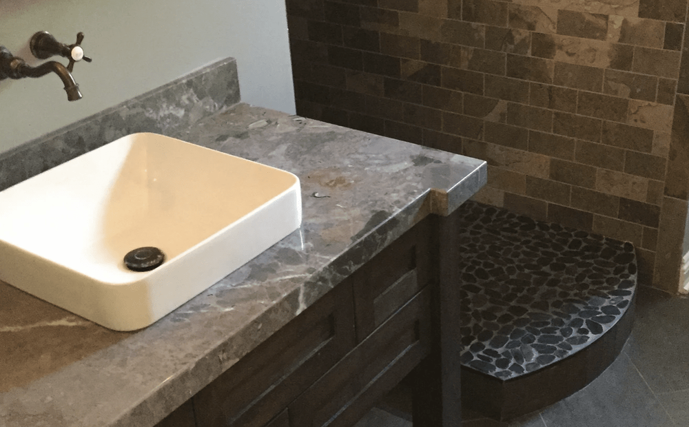 Remodeled bathroom in Wheaton, IL from Superb Carpets, Inc.